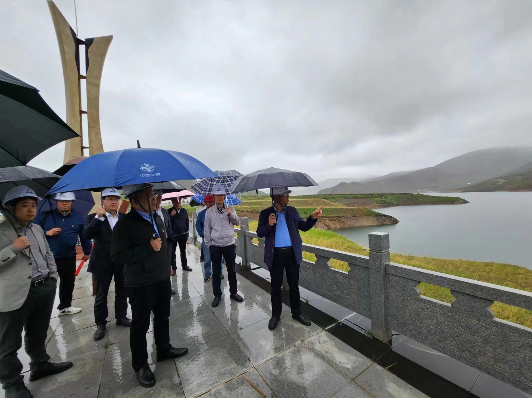 機(jī)關(guān)黨支部與中交集團(tuán)青?？偛柯?lián)合支部開(kāi)展聯(lián)學(xué)聯(lián)建主題黨日